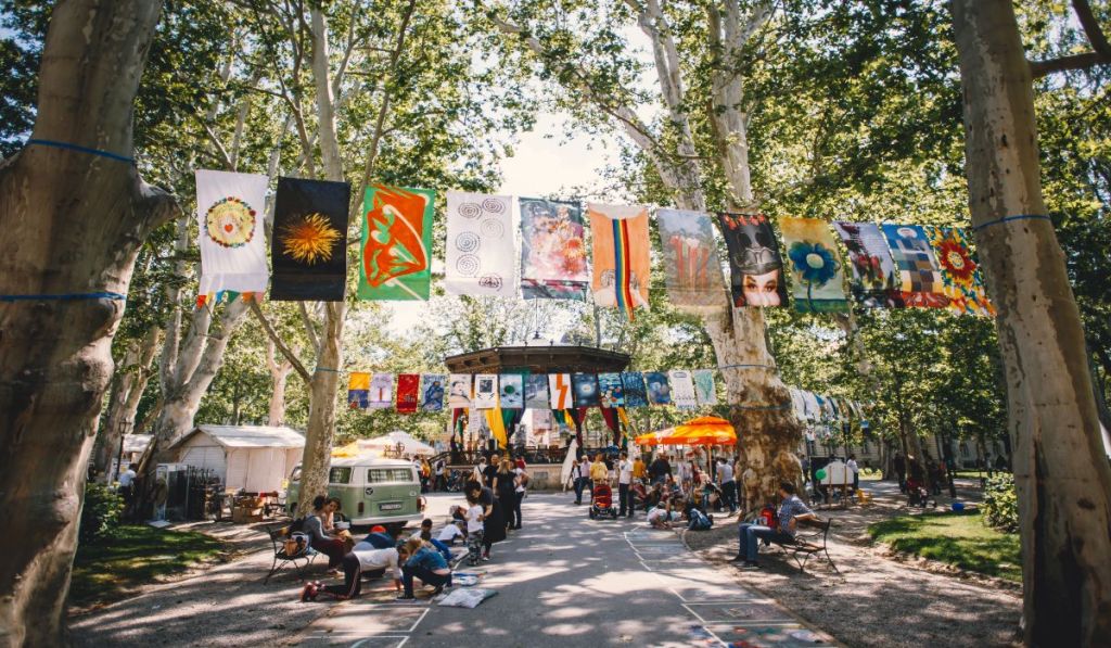 Cest is d'best, Zagreb