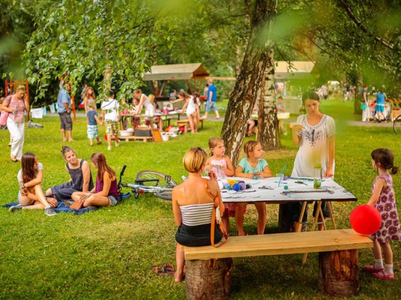 Mariborski Gradski park očarava žarko zelenim&nbsp;pričama