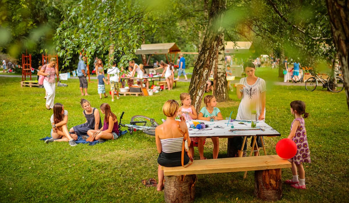 Mariborski Gradski park očarava žarko zelenim&nbsp;pričama