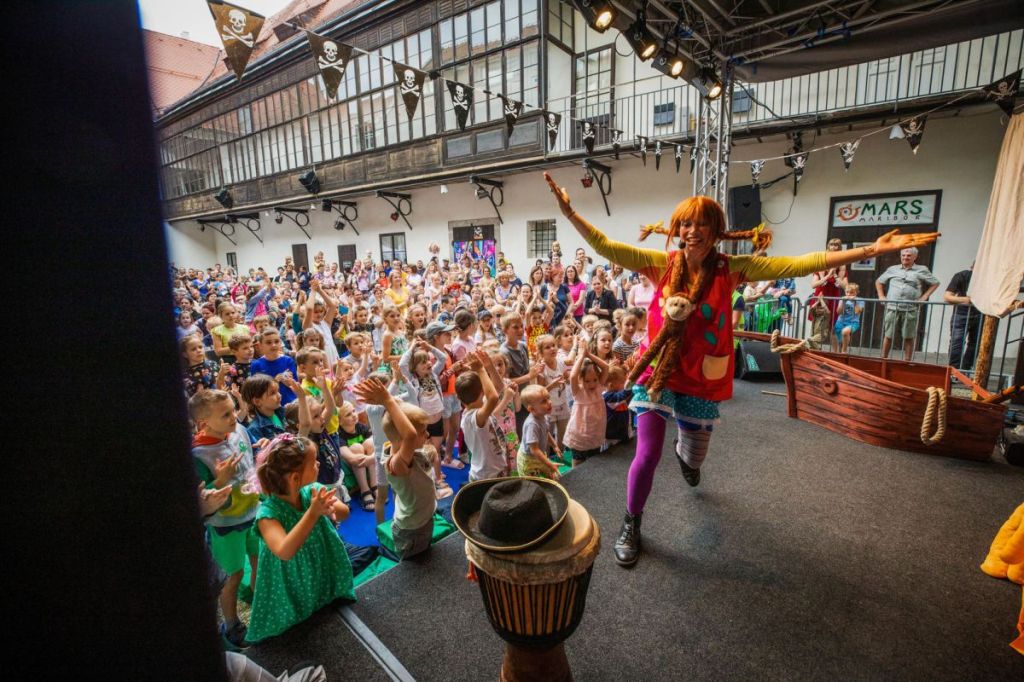 festival Lent Maribor Vetrinjski dvor