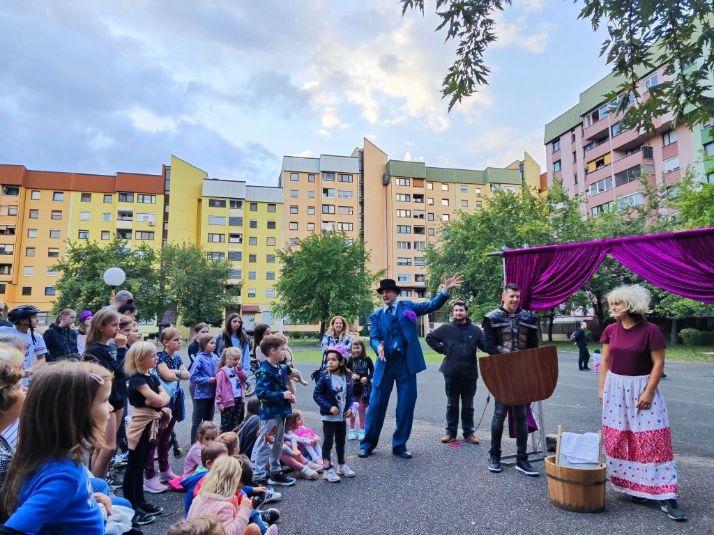 Ulični teater v Novi vasi